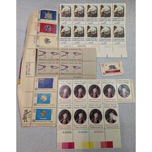 USPS Vintage Postage Stamp Lot Bicentennial Era Multi Color Excellent Mixed Set